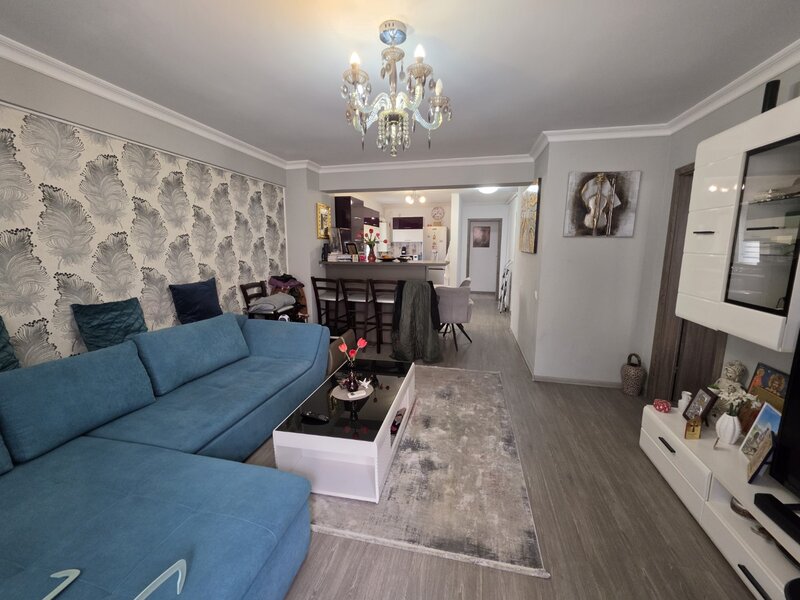 Trapezului, 15 minute metrou 1 Decembrie 1918, pe Marin Pazon, centrala